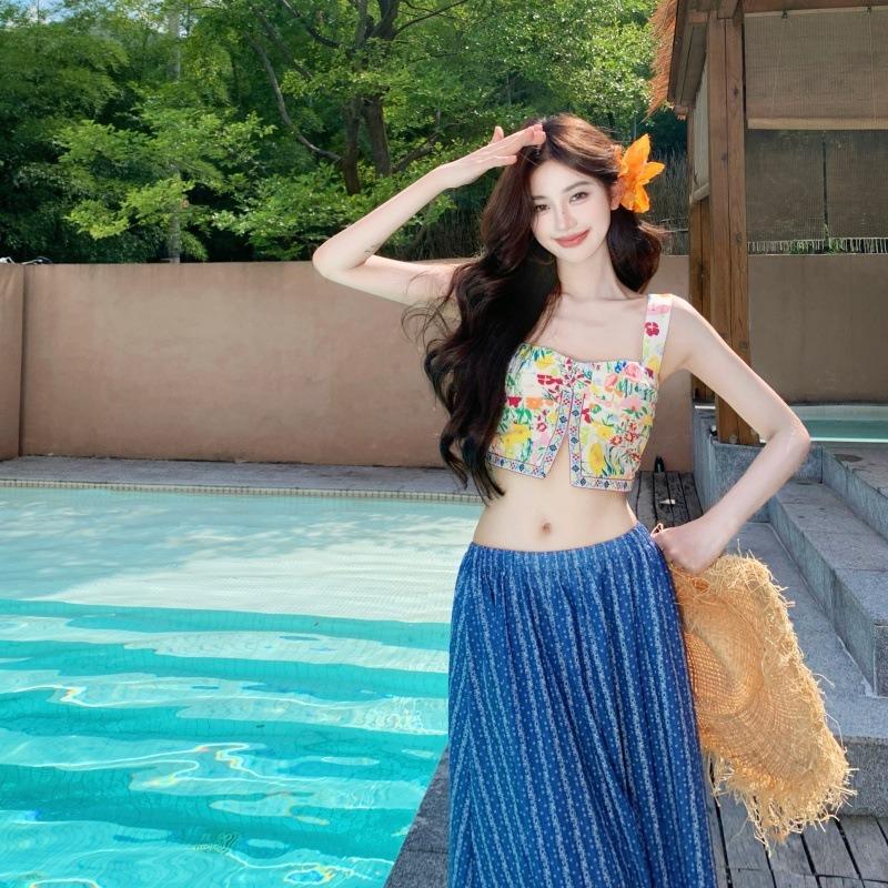 

Seaside Vacation Women s Summer Suit Floral Suspender Vest Blue Striped High Waist Skirt Long Skirt A Complete Set S