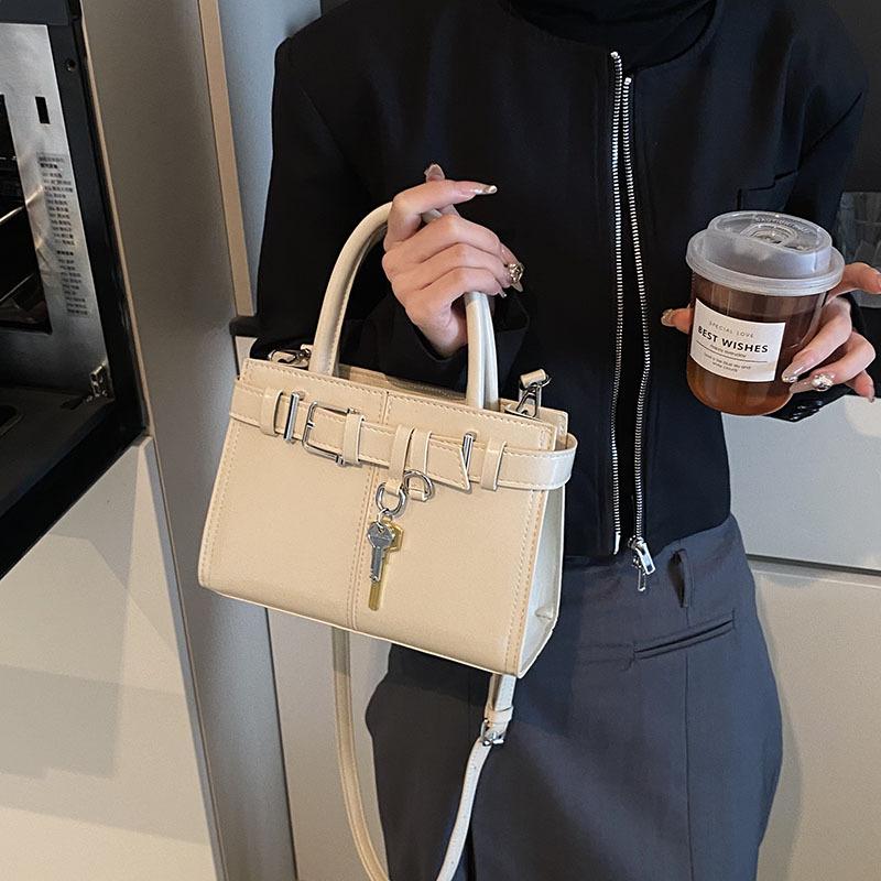 High-end small bag women's new retro versatile messenger bag fashionable portable work small bag messenger bag