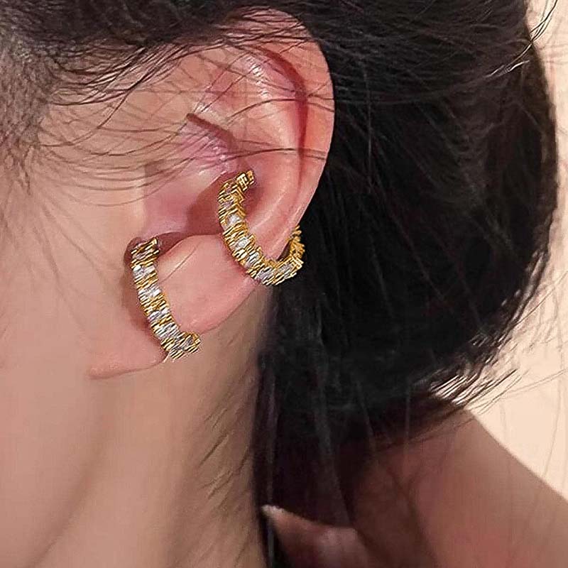 1Ps Delicate Zircon Hollow Flower Ear Clip for Women Girls Fashion Five Petal Flower Ear Cuff No Piercings Earrings Jewelry Gift