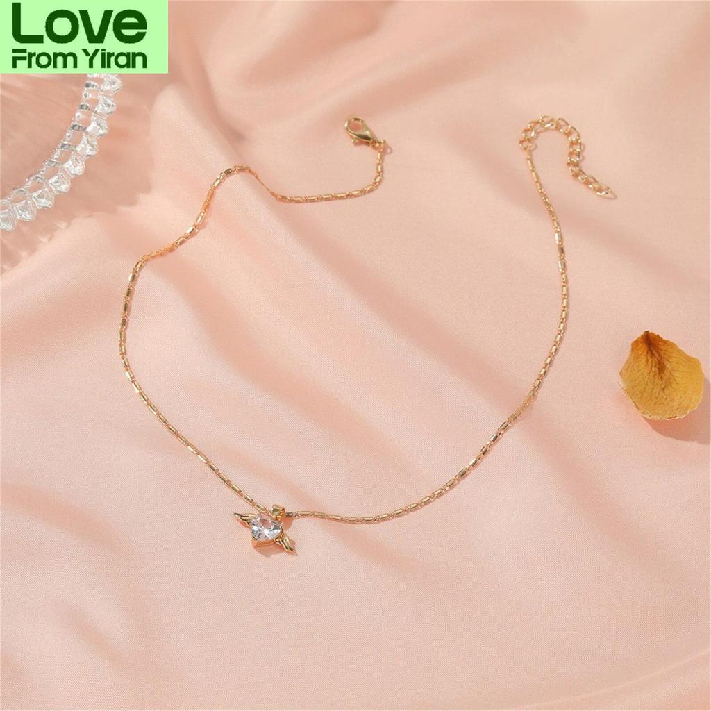 Vintage Metallic Golden Wing Love Angel Chain Lock Necklace Women 'S Jewelry Minimalist Style Trendy Female Jewelry Gift