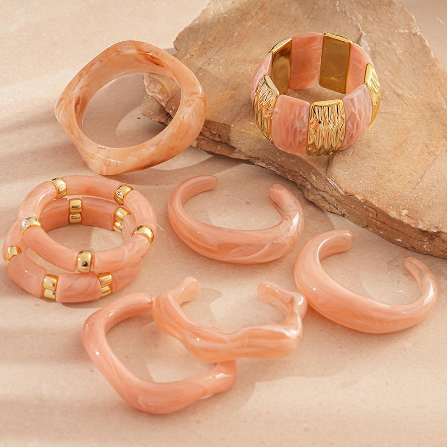 Irregular Pink Acrylic Openning Bangles for Women Personality Sweet Smudging Cuff Bracelet Smooth Resin Wristband