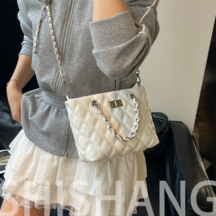 Korean version of premium texture versatile diamond shoulder bucket bag women's 2025 summer new simple messenger tote bag