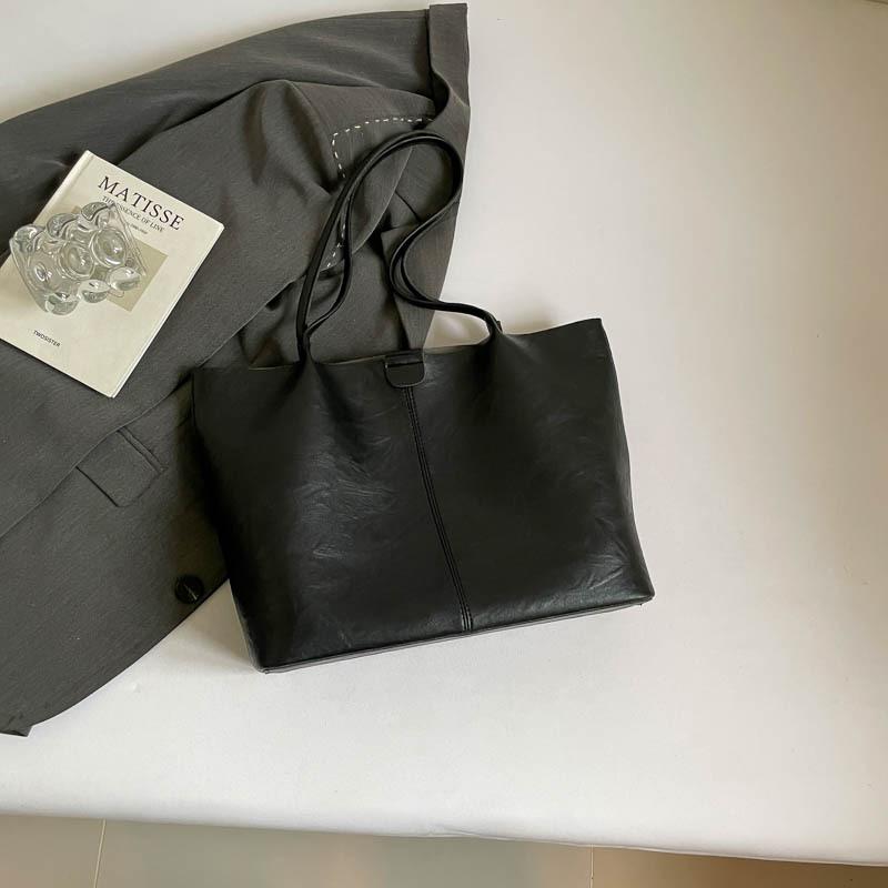 Retro Large-capacity Bag Women's Autumn New Textured Portable Shoulder Bag To Work Commuting Underarm Tote Bag