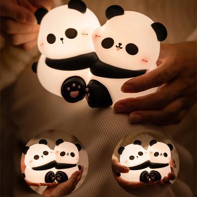Urocza lampka nocna Panda do przytulania LED Gniotliwa lampka nocna zwierzątko 3 poziomy ściemniana lampka nocna do pokoju dziecięcego do karmienia piersią niemowlaka dziecka