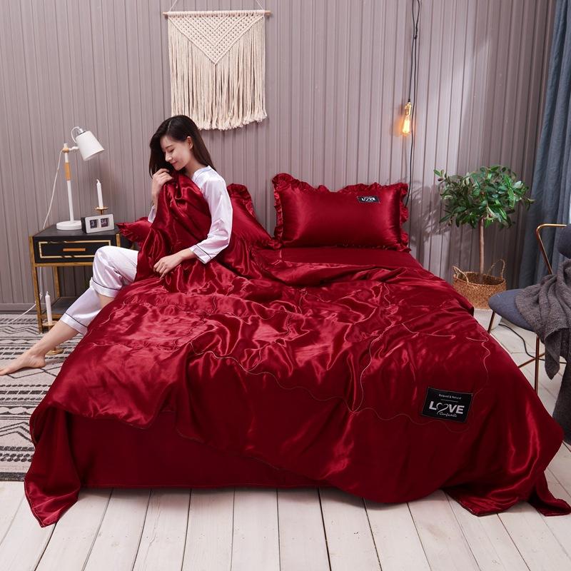 

Washable Ice Silk Summer Bed Cover Super Soft Non-slip Jacquard Quilting For Adult Kid Breathable Sleeping Bedspread 100x150cm