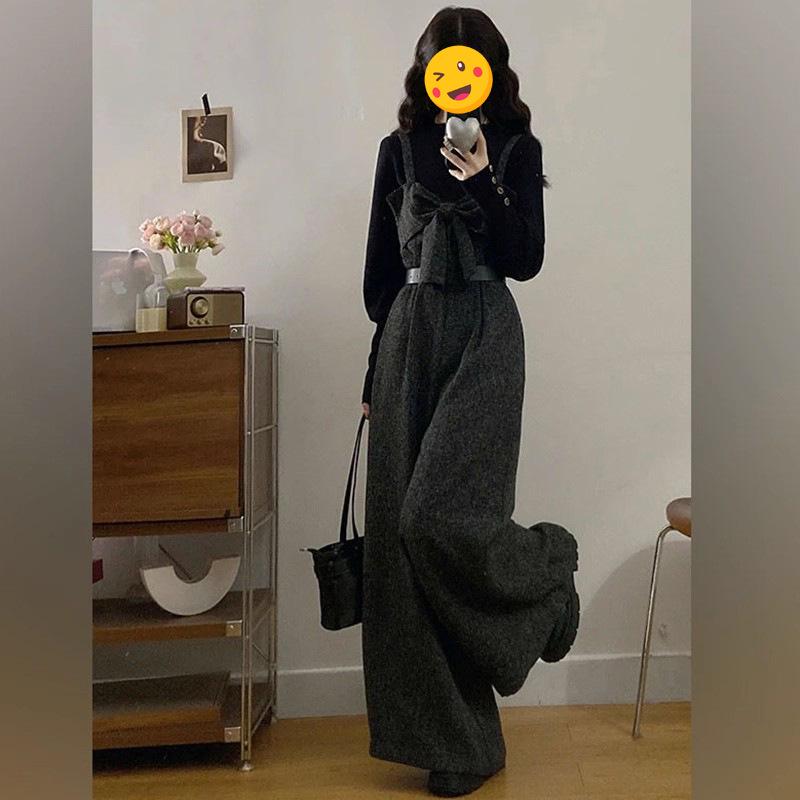 Retro Hong Kong Style Wool Blend Two-Piece: Slim-Fit Layer & Bowknot Overalls, Brightens Skin, High-End Feel, Autumn/Winter 2025 Trend