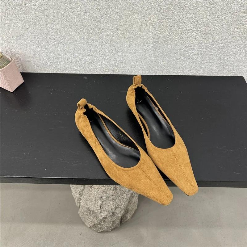 Wildleder Damen Schuhe mit niedrigem Absatz und weicher Sohle, bequeme spitze flache Sohle, einzelner Schuh, elastische Schuhe mit kleiner quadratischer Zehenpartie