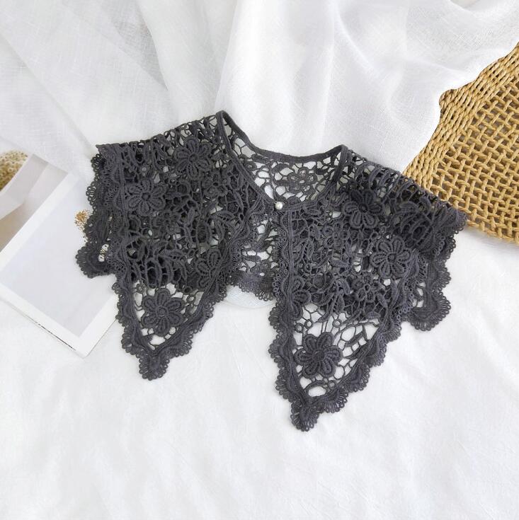 Vintage Shawl O-Neck Doll Fake Collar Shirt Women Hollow Crochet Lace False Collar Detachable Woman Half Shirt Faux  Col