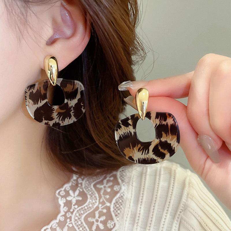 Silbernadel Harzleder Leopardenmuster Geometrisch Rund Blume Ohrringe Herbst und Winter Stecker Nische High-End Ohrringe Frauen