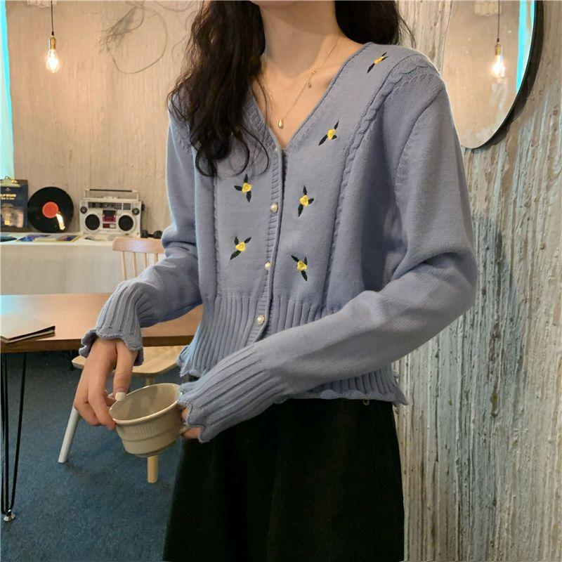 Women's Spring Korean-style Floral Embroidered Knit Cardigan Versatile V-neck Sweater Base Layer Long-sleeve Top