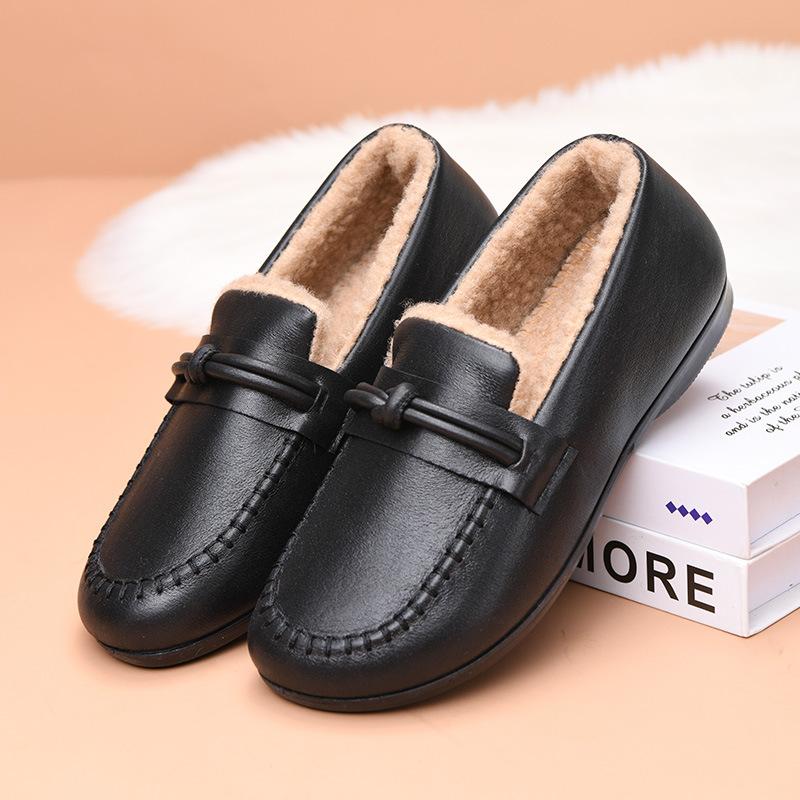 Fashion Winter New Thick Cotton Shoes Anti Slip Warm Mother Shoes Fashionable Leather Loafers 2025 Winter Women's Shoes Zapatos De Mujer