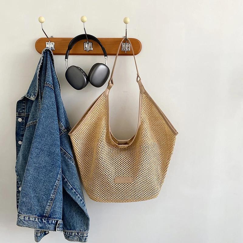 Straw shoulder bag for women  summer travel bag  large capacity underarm bag