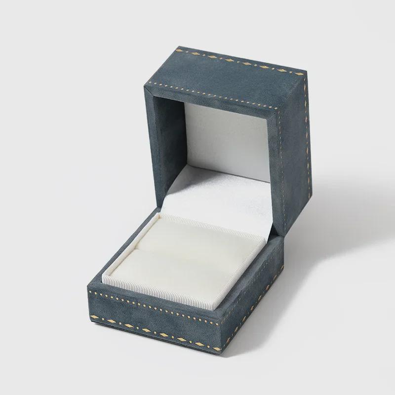 Luxurious Velvet Jewelry Box with Thickened Right-Angle Convex Edges for Rings, Pendants, and Bracelets