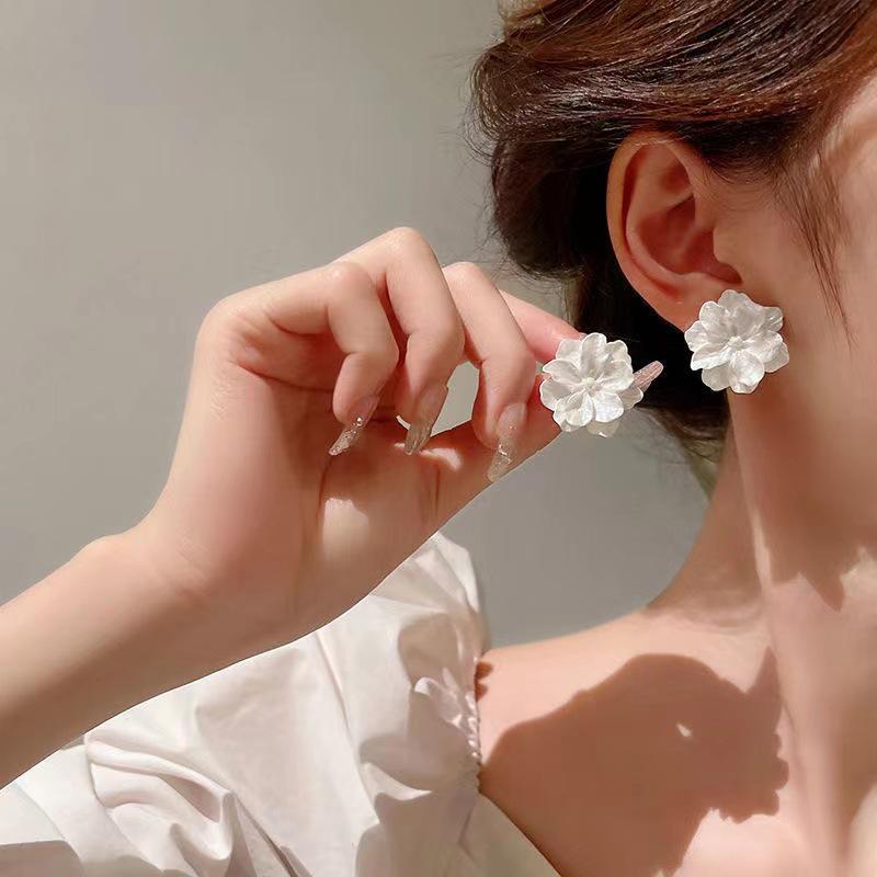 Mori Style Camellia Flower Stud Earrings: Niche Rose Design, Japanese & Korean Fashion, Small Fresh Fairy Earrings for Women