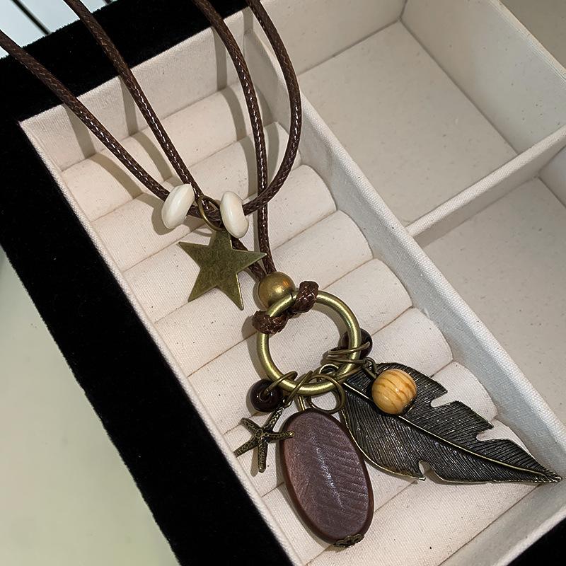 Retro Heart-shaped Bow Pendant Necklace for Women, New Chinese-style Zen-inspired Feather Peace Pendant