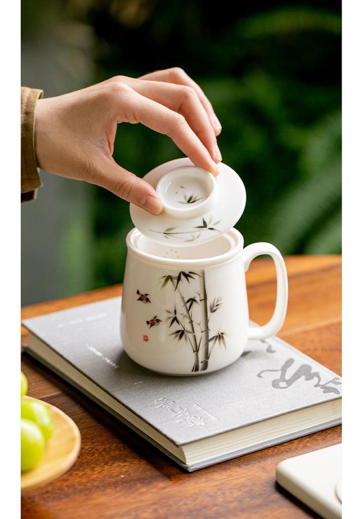 Ceramic Tea Cup with Lid: Personal Use, Tea & Water Separator, Office Brewing, Desk Set, Perfect for Gifts.