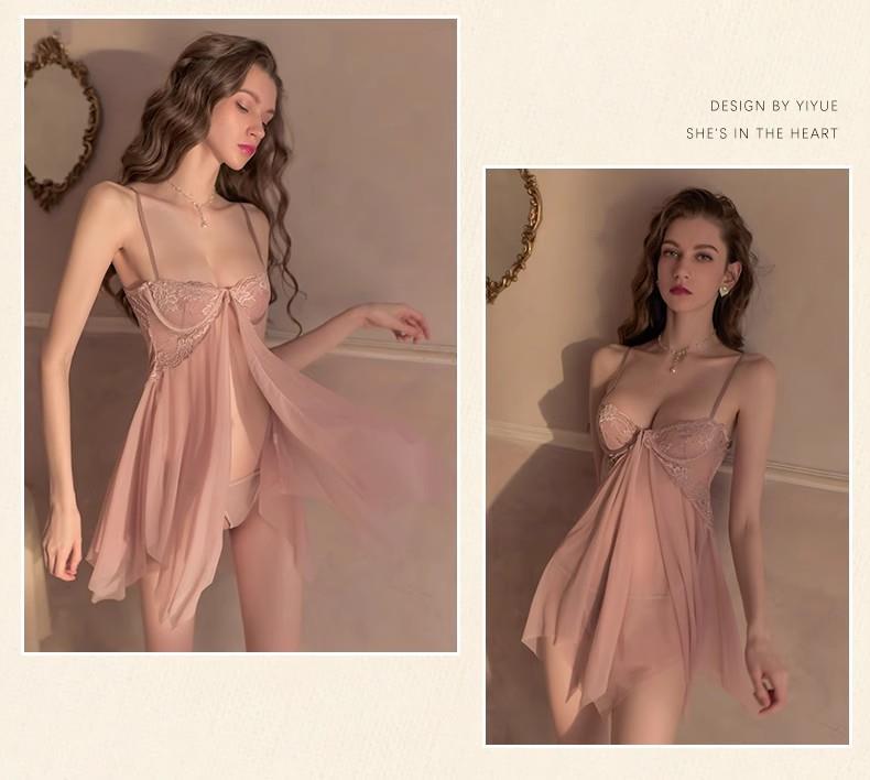 Atmosphere Luxury Lace Nightgown with Underwire and Tie, Exuding Pure Desire and Elegance