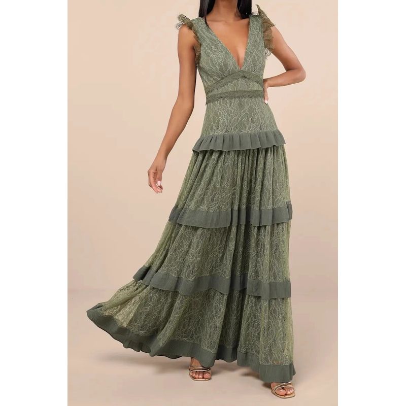 

Foreign Trade Order High Cargo Gas Field Frill Layer Cake Lace Crochet Big Hemline Umbrella-Shaped Formal Dress Deep V Chest Leakage Long dress