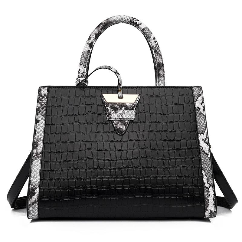 

Tote Bag, New Women s Bag, Fashionable Snake Skin Pattern Bag, High-end Sense, Contrasting Color, Large Capacity Single Shoulder Handbag for Women чорний