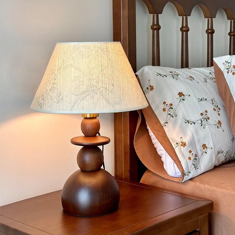French Mid-Century Style Wabi-Sabi Wooden Bedside Table Lamp - Retro Designer Bedroom/Study Atmosphere Light