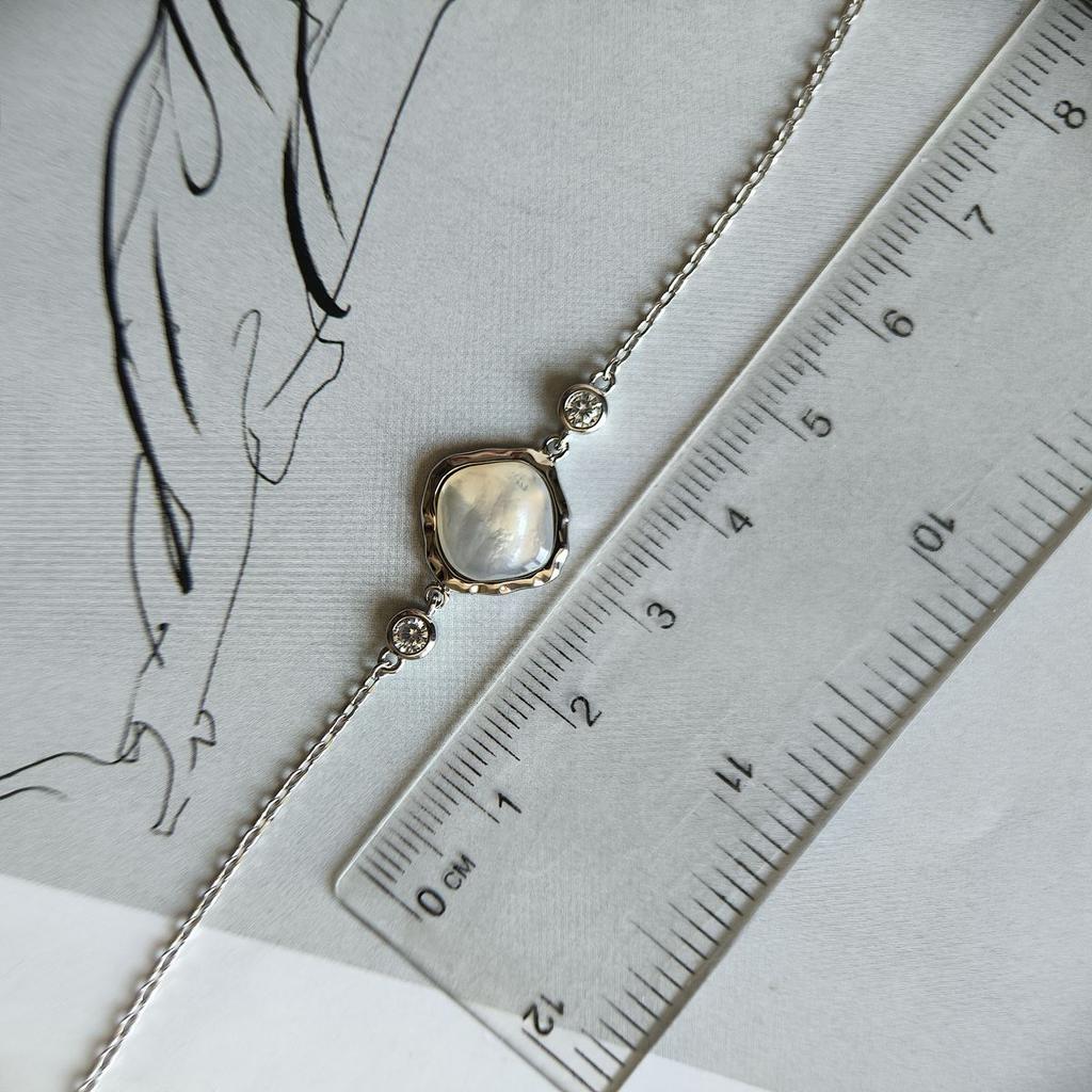 Silver Bracelet with Natural Mother-of-pearl, Cubic Zirconia, Product Weight 2.88 G (60002289)