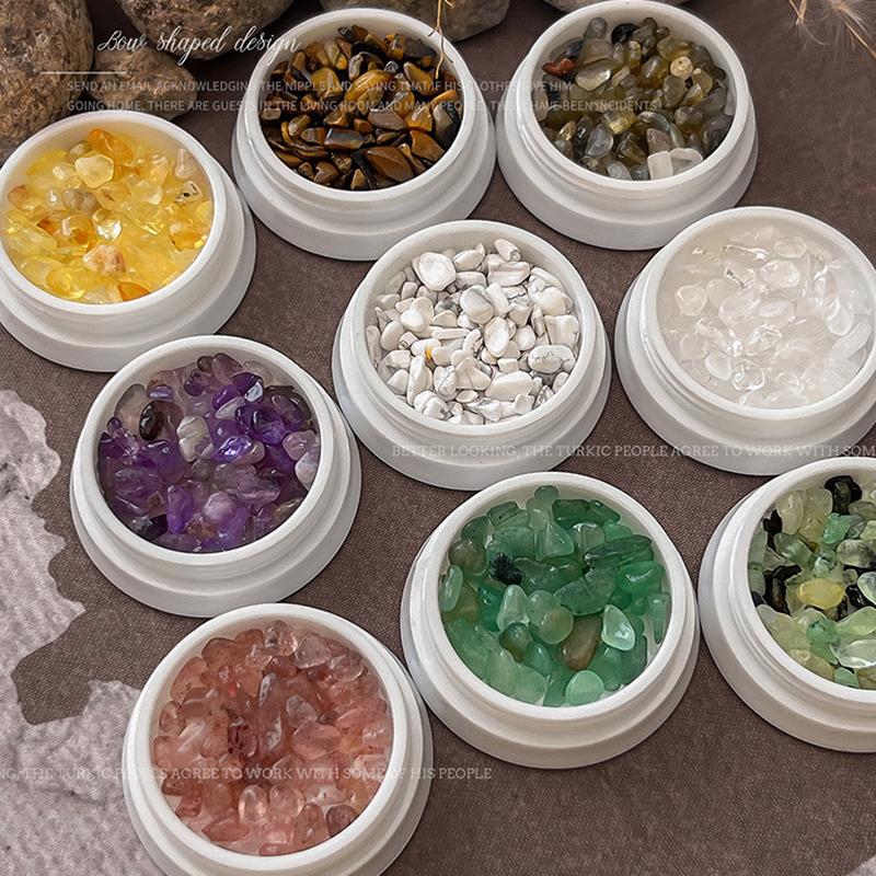 1 Scatola Mini Charms Colorati in Pietra Naturale per Unghie Irregolari Accessori per Unghie in Pietra Per Decorazioni Unghie Fai da Te
