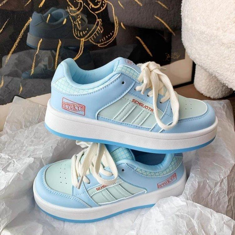 Nischen-Design dicke Sohle Brot-Schuhe Neue Sport- und Freizeitschuhe für den Frühling