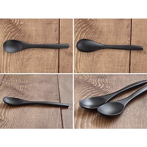 Stylish and smooth to the touch, this oval (black) bamboo spoon is a must-have.