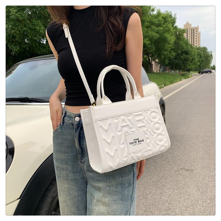 New Tote Bag Niche Versatile Large-capacity High-end Printed Women's Bag Shoulder Bag Messenger Bag Bag