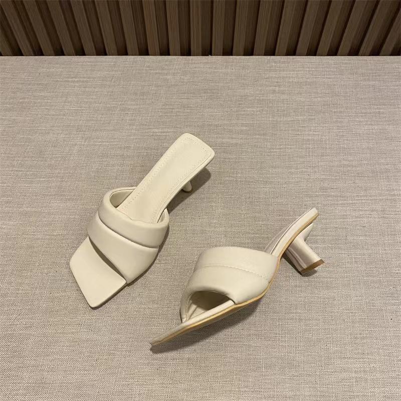 Fashion Women's Slippers New Slippers Women's Summer Wear Fashion Open-toed Square Flip-flops Women's High Heels Sandals Zapatos Mujer