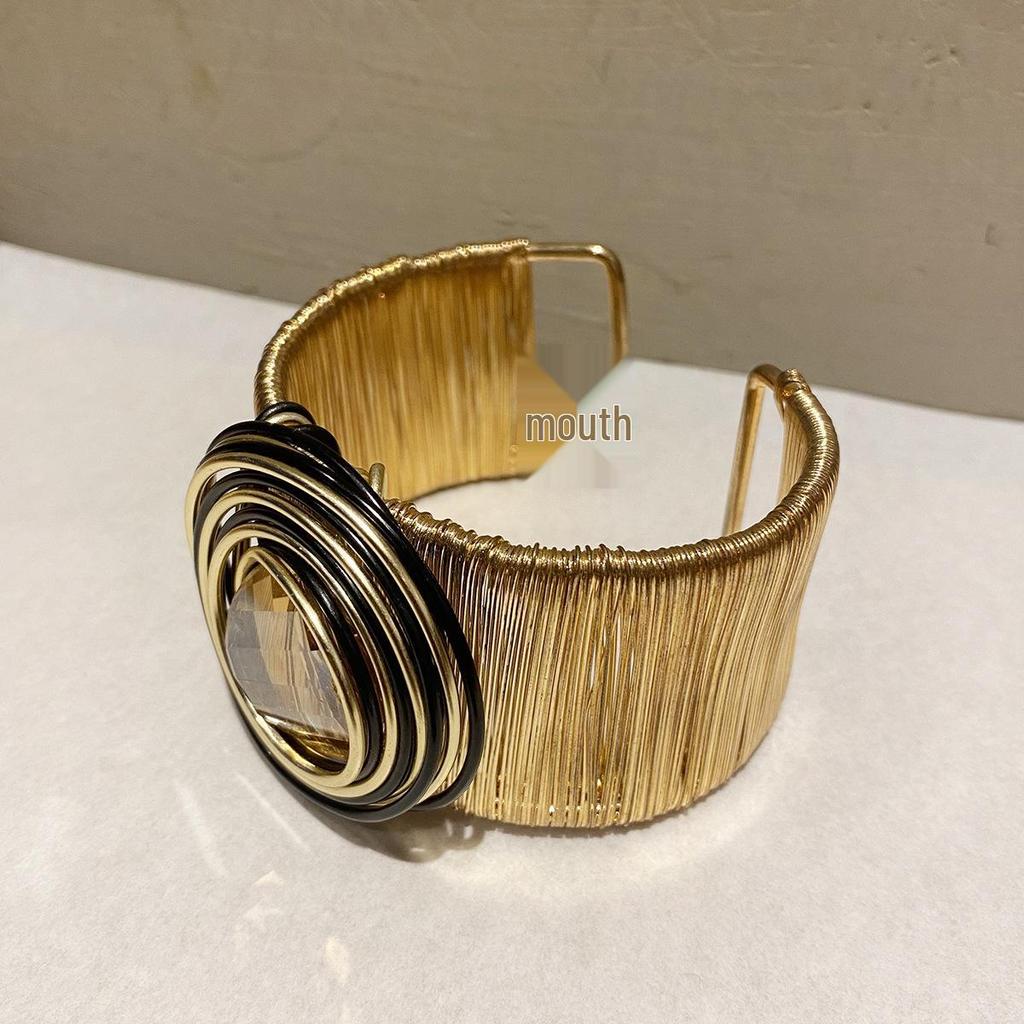New Sweet Cool European & American Style Open Metal Wire Bangle: Distinctive Arm Ring for Women