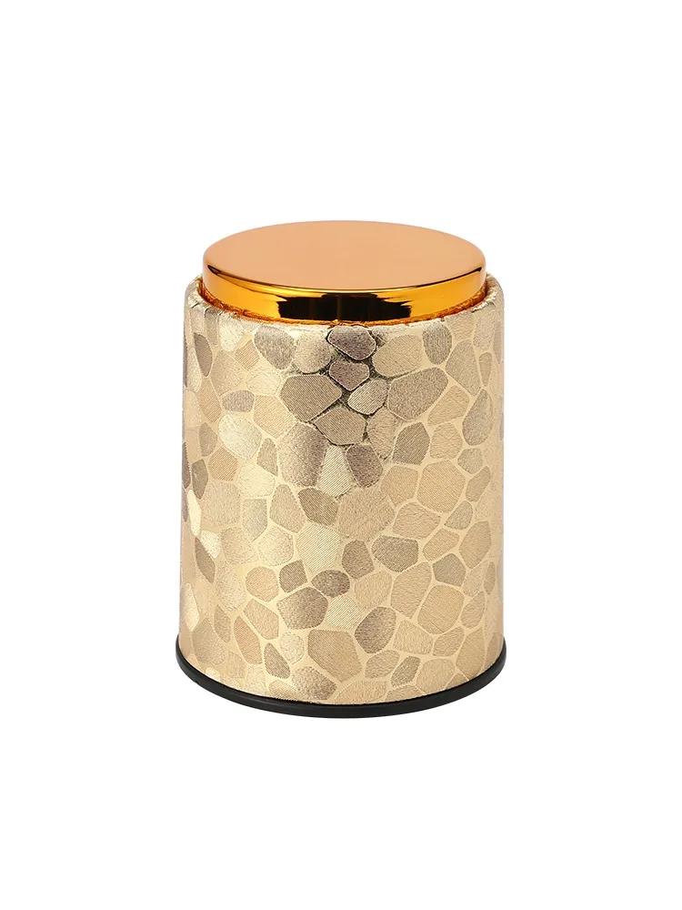 Stylish Dice Cup Shaker KTV Bars Pub Dice Games TRPG Casino Game Party Supplies for Dices Board Games Supplies With 6pcs Dices