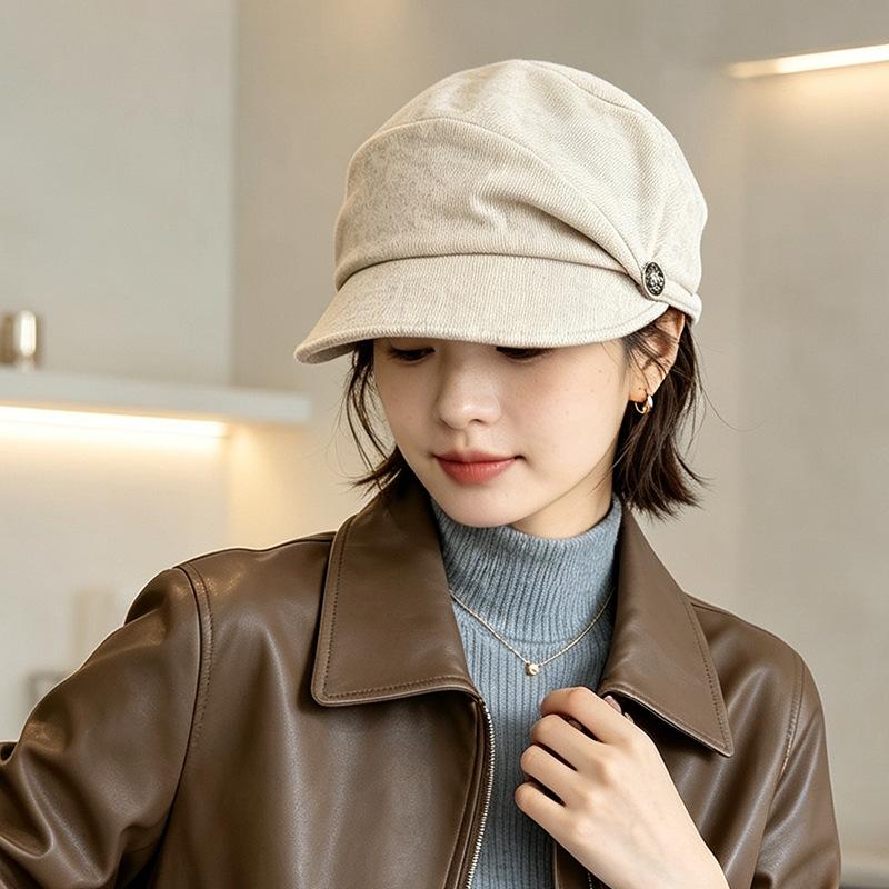 Autumn and winter retro round label hat women's literary and artistic face small octagonal hat casual commuting versatile cap