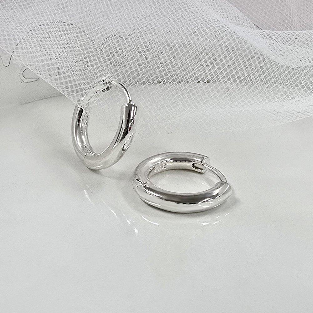 One-touch ring glossy silver earrings