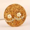 Elegant Daisy Earrings with Sparkling Rhinestones Chic White Flower Design for Daily Wear Perfect for Valentine'S Day Everyday Earrings