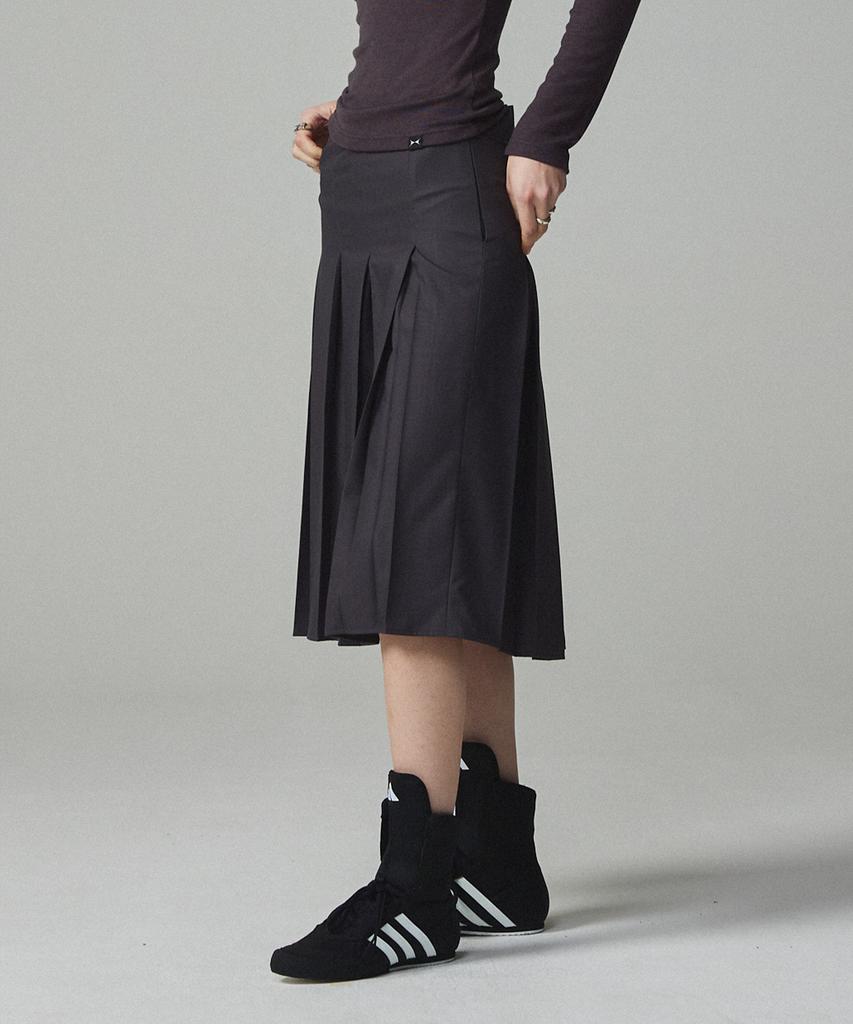 Kitty Pottery Symbol Embroidered Pleated Long Skirt Charcoal