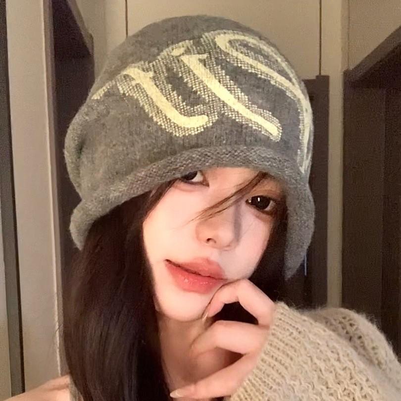 Autumn and winter knitted versatile big head circumference showing face small pile hat woman