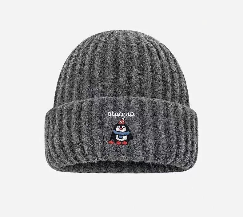 Hat Female winter knitted hat Big head circumference Cute penguin wool hat Show a small face Cold-proof warm windproof cold hat Versatile