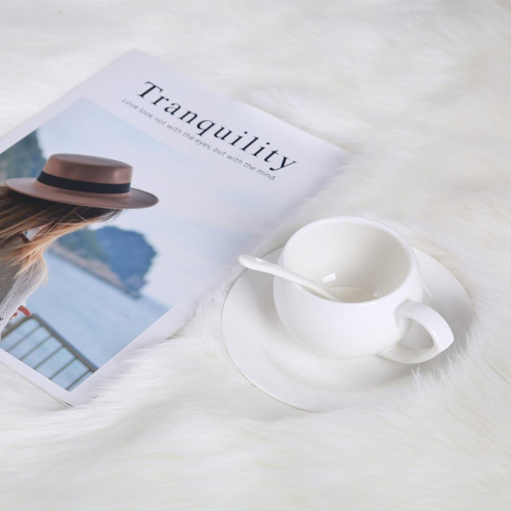 Plush Soft Sheepskin Bedroom Carpet Imitation Bedside Mat Living Room Rug Sofa Cushion White Rugs Living Room Fur Carpet 