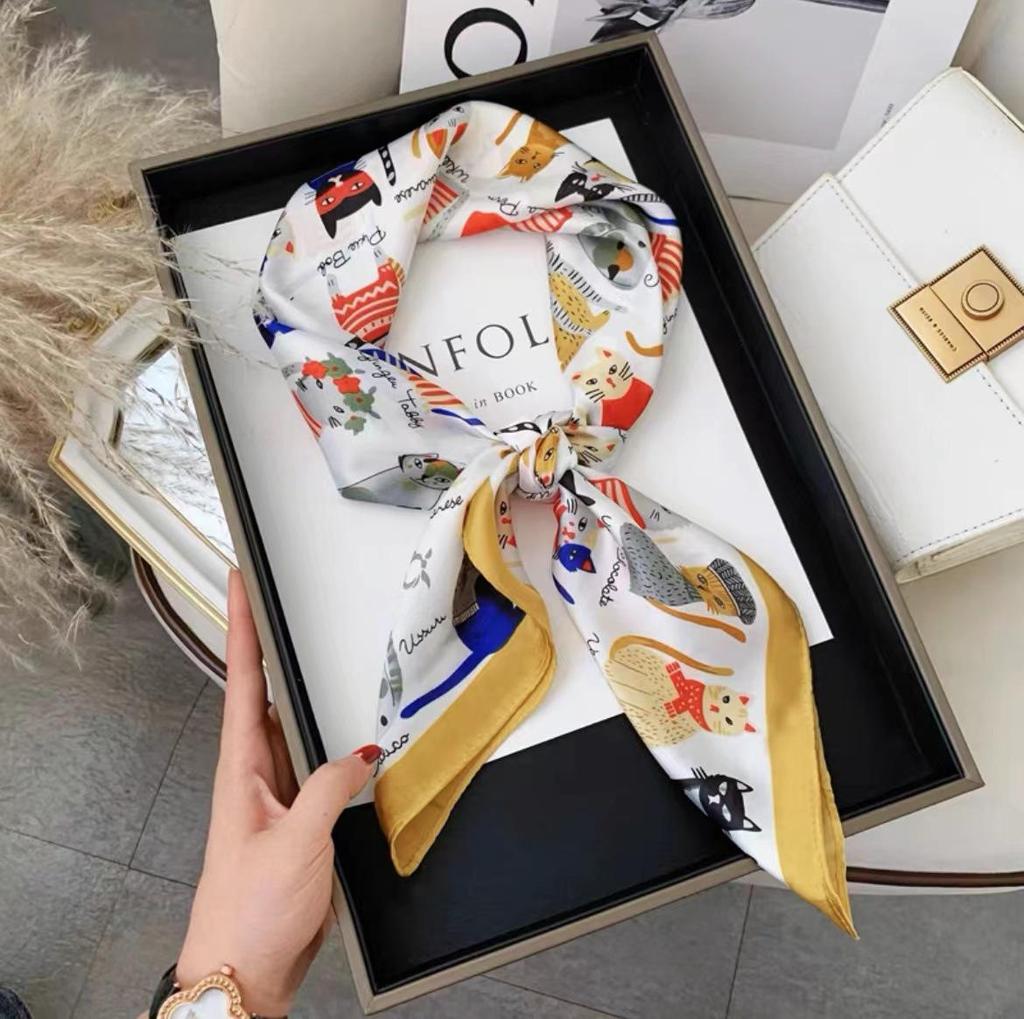 Retro Koreanischer Polka Dot Seiden-Haarknoten: Vielseitiger Damen-Dekorschal für Frühling und Herbst, 70×70 cm.