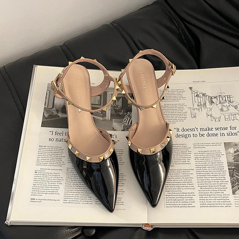 French temperament rivet thick heel pointed one-word buckle high heels women's summer fashion commuter bag head Roman sandals