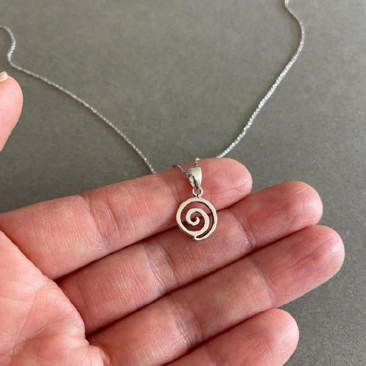 Simple Spirals Pendant Necklace Sturdy Stainless Steel Jewelry Comfortable Day To Night Wear for Fashion Lovers