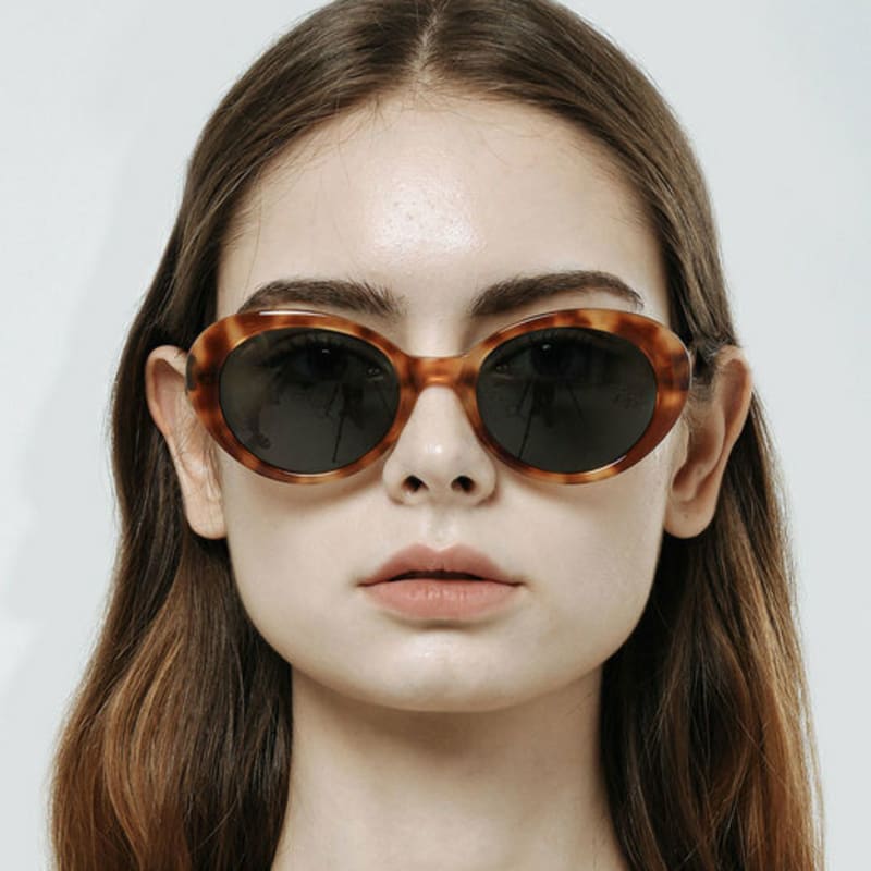 

FACETION Audrey (C2) c2_lightbrown