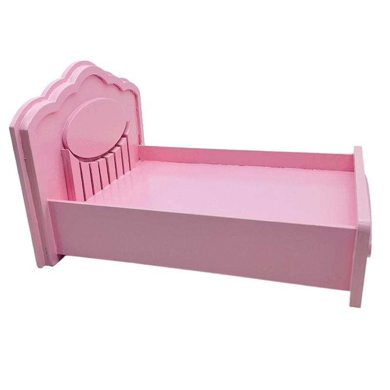 

Кукольный домик Деревянная Имитация Кровать Принцессы Модель Кукольный домик Мини Европейский Стиль Игрушечная Кровать Мебель Декор Сделай Сам Аксессуары для Сцены Игрушка розовый