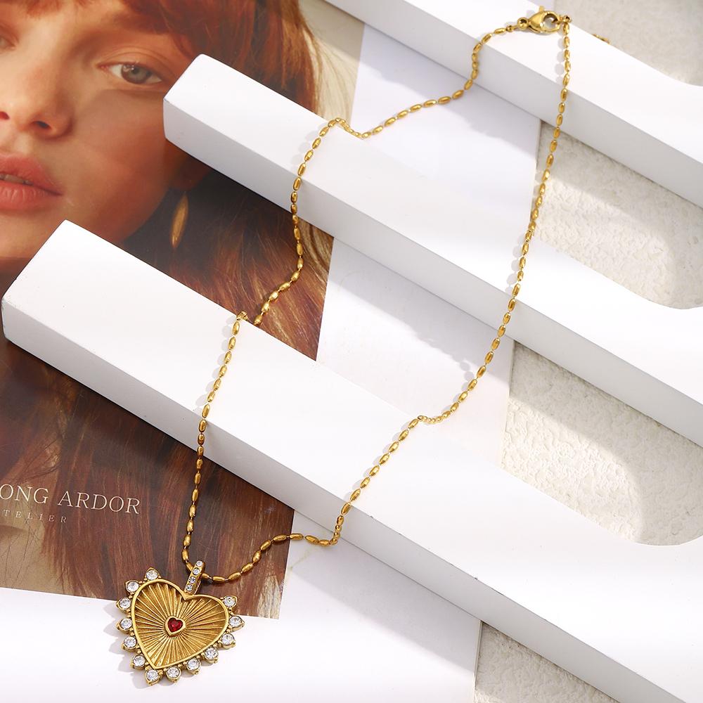 E.B.belle Cute Style Full Zircon Red Heart Pendant Charm Necklace Stainless Steel Sweet Sign Gold Plated Tarnish Free Jewelry