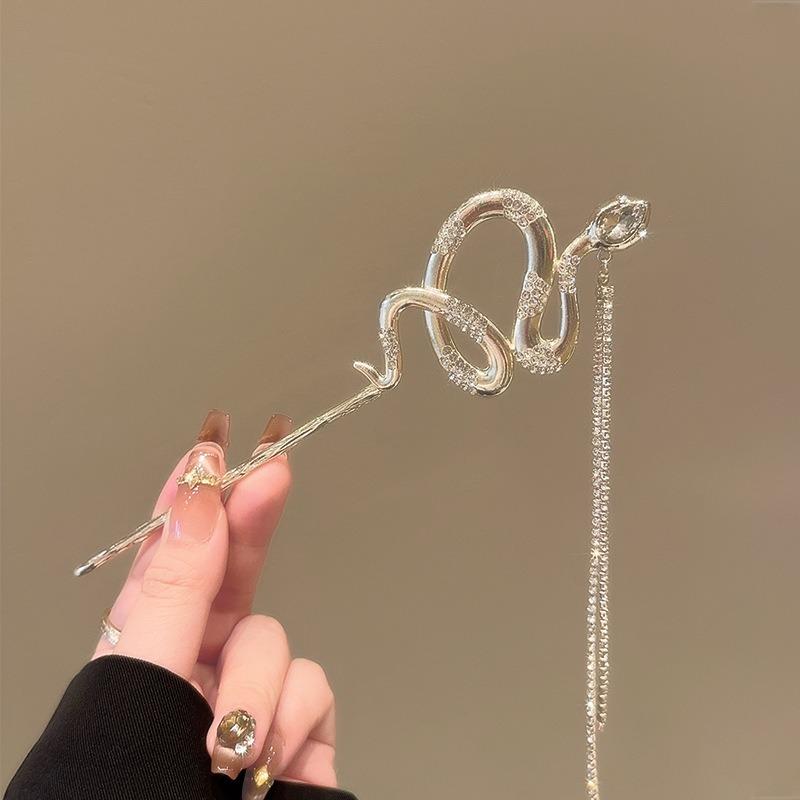 

1pc Snake Hair Sticks Tone Serpent Design Dangle Chain Tassels Perfect Gothic Styles Statement Updos Bold Hair Accessories