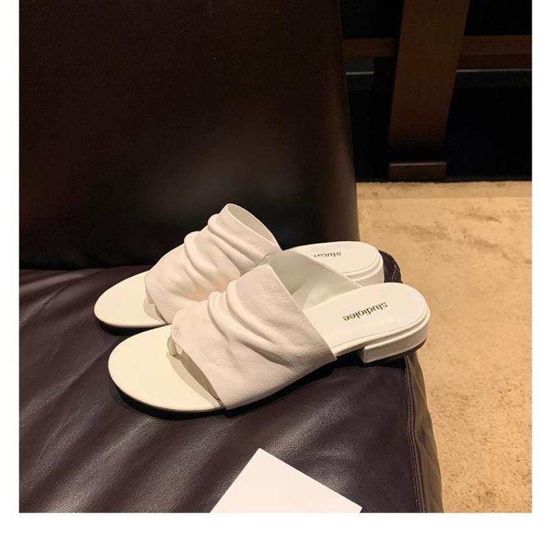 

Minimalist Shoes Go Well with Chunky-heeled Flip-flops 35 слонова кістка