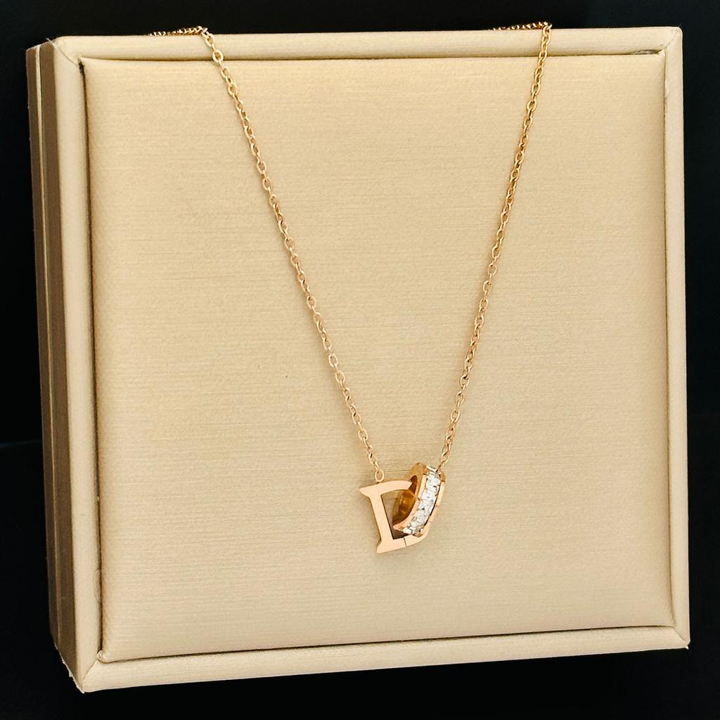D-letter Necklace Female Niche Design Simple Online Celebrity Temperament Light Luxury Necklace Pendant Clavicle Chain Does Not Fade.