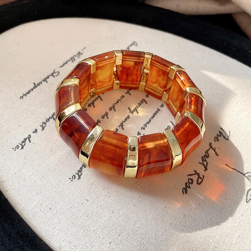 European and American Beige Irregular Geometric Resin Bracelet Light Luxury Temperament Bracelet Retro Exaggerated Jewelry Women