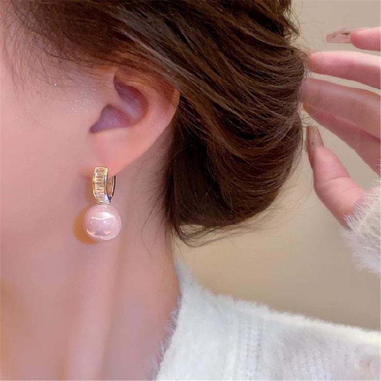 Fashionable Freshwater Pearls Earrings Designed With Premium Sturdy Copper Great for Enhancing Elegant and Styles